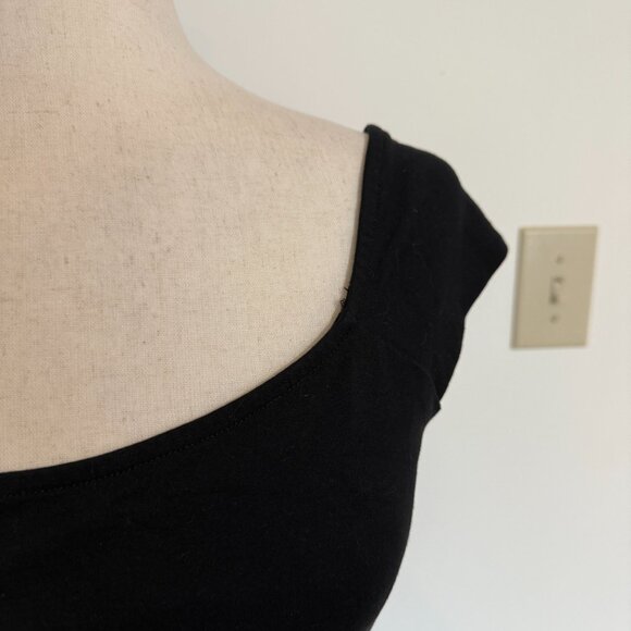 Anthropologie Maeve Black Scoop Neck Cap Sleeve Top Fitted Size Small Basic - Picture 9 of 9
